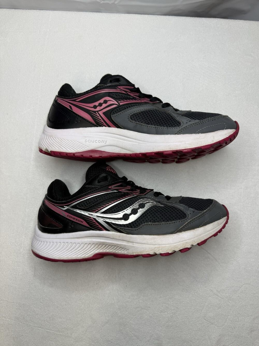 Saucony Cohesion 14 Women 7.5 Running Shoes Black Pink Walking Athletic S10628-2